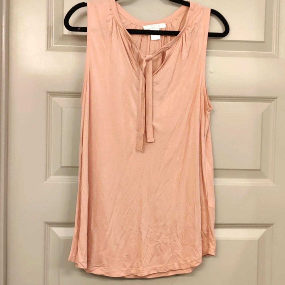 Women's sleeveless tie front casual top size medium in pink